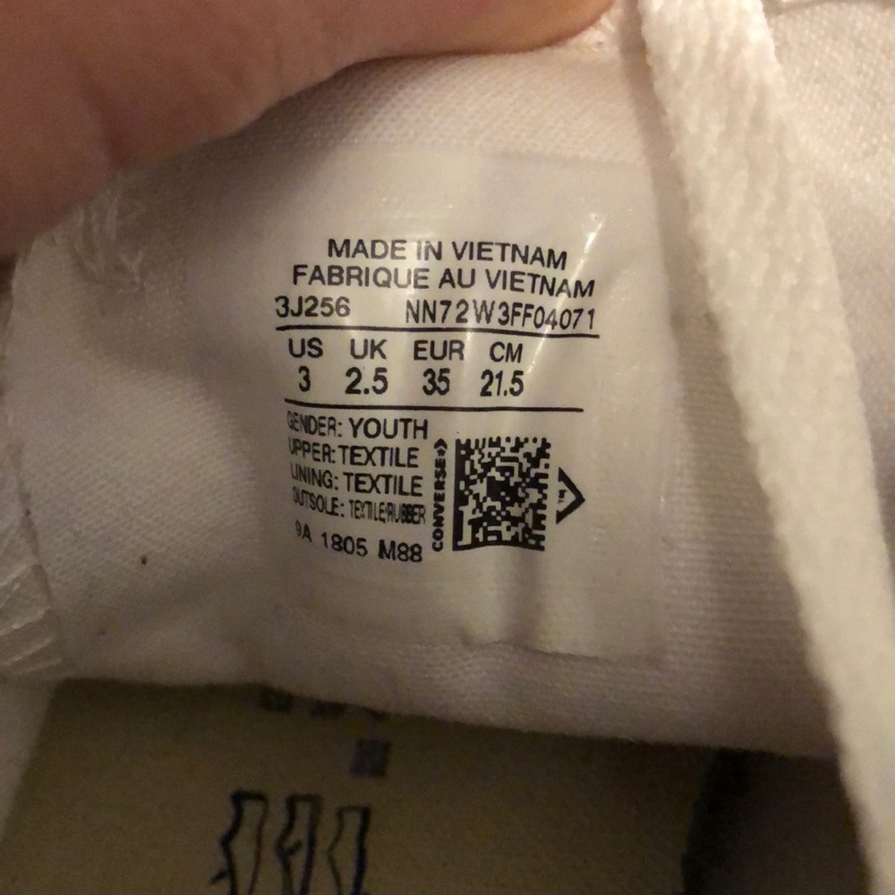 Converse - Picture 3 of 3